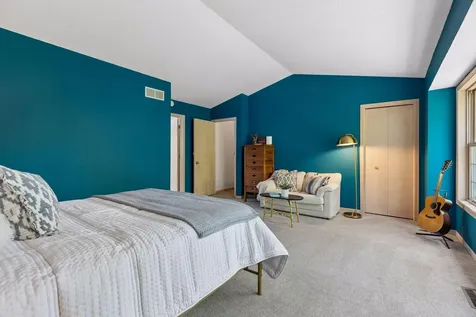 4902 Bayswater Road Minnetonka MN 55345