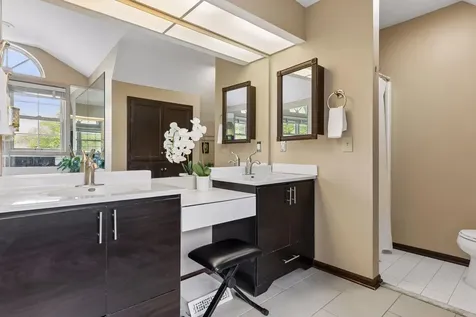 4902 Bayswater Road Minnetonka MN 55345