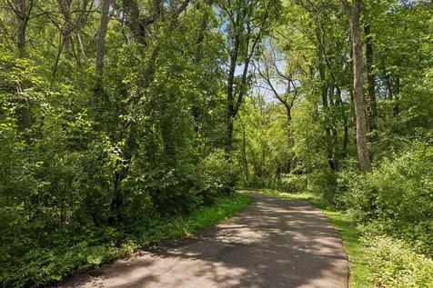4902 Bayswater Road Minnetonka MN 55345