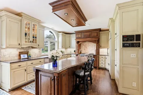 2660 Deer Ridge NE Blaine MN 55449