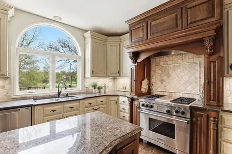 2660 Deer Ridge NE Blaine MN 55449