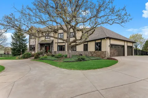 2660 Deer Ridge NE Blaine MN 55449