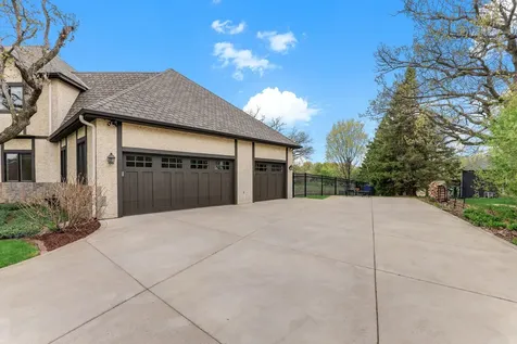2660 Deer Ridge NE Blaine MN 55449