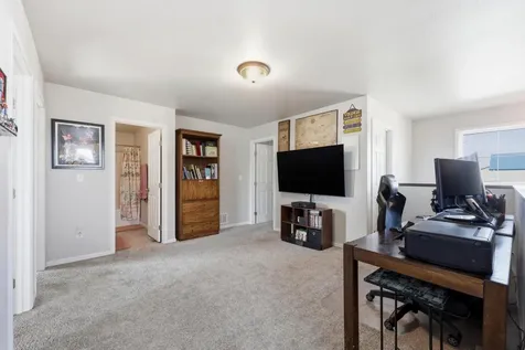 6824 Meadow View Drive S Fargo ND 58104