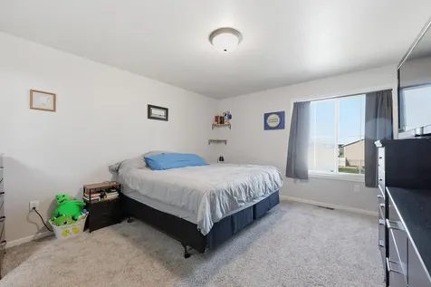 6824 Meadow View Drive S Fargo ND 58104