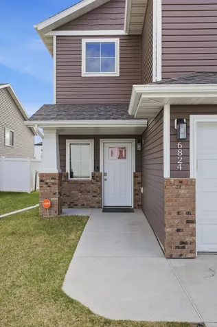 6824 Meadow View Drive S Fargo ND 58104