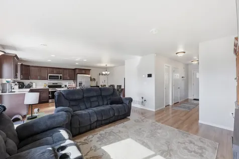6824 Meadow View Drive S Fargo ND 58104