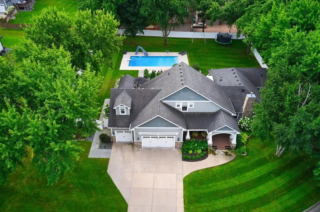 820 Niagara Lane N Plymouth MN 55447