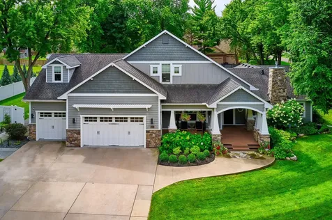 820 Niagara Lane N Plymouth MN 55447