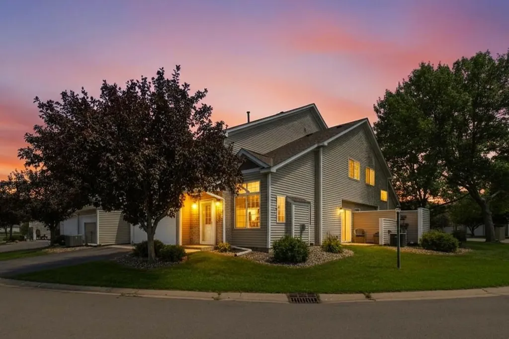 1781 Stone Meadow Boulevard Shakopee MN 55379