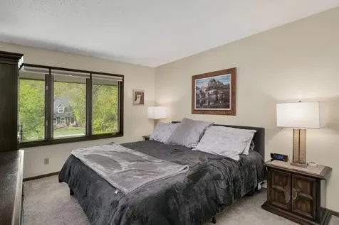 10203 Scarborough Road Bloomington MN 55437
