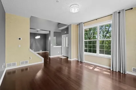 883 Braunworth Court Chaska MN 55318