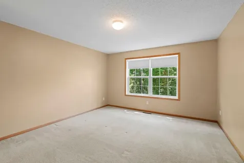 883 Braunworth Court Chaska MN 55318