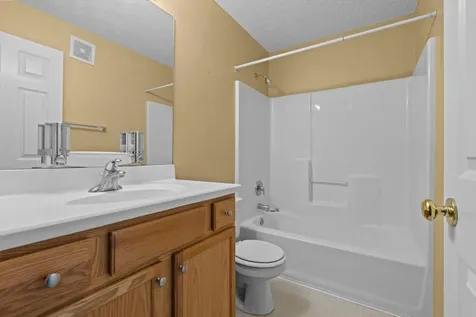 883 Braunworth Court Chaska MN 55318