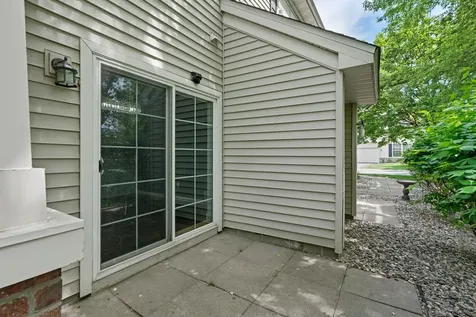 883 Braunworth Court Chaska MN 55318