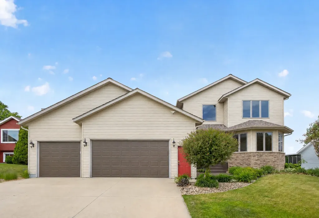 1011 Golfers Ct SE Rochester MN 55904
