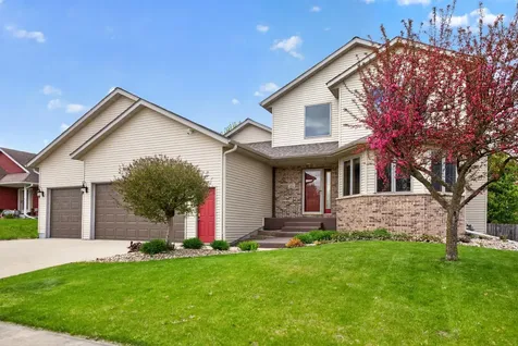 1011 Golfers Ct SE Rochester MN 55904