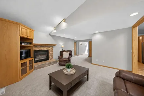 1011 Golfers Ct SE Rochester MN 55904