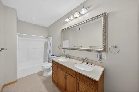 1011 Golfers Ct SE Rochester MN 55904