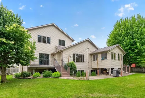 1011 Golfers Ct SE Rochester MN 55904