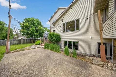 1011 Golfers Ct SE Rochester MN 55904