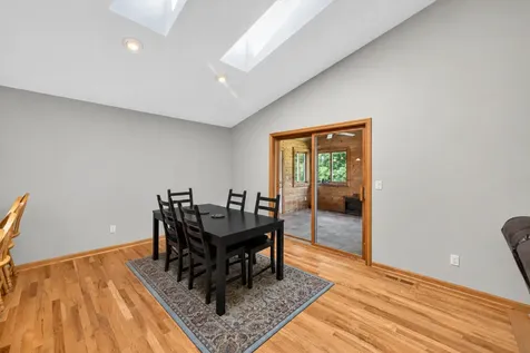 1011 Golfers Ct SE Rochester MN 55904