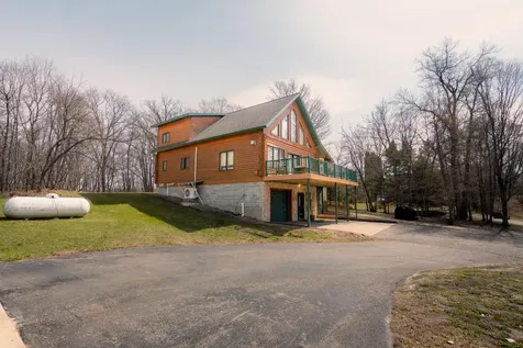 17106 305th Avenue Detroit Lakes MN 56501