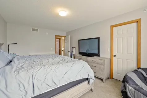 8893 Brunell Way Inver Grove Heights MN 55076