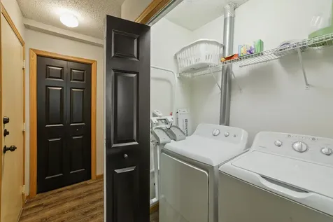 8893 Brunell Way Inver Grove Heights MN 55076