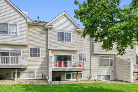 8893 Brunell Way Inver Grove Heights MN 55076