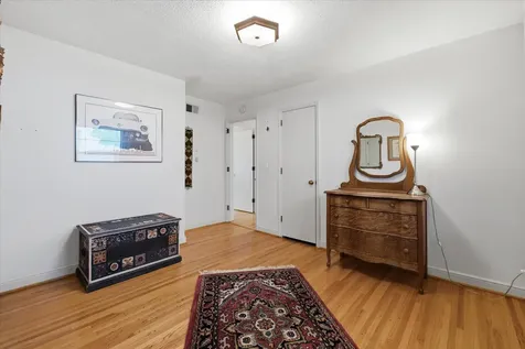 1305 E 52nd Street Minneapolis MN 55417
