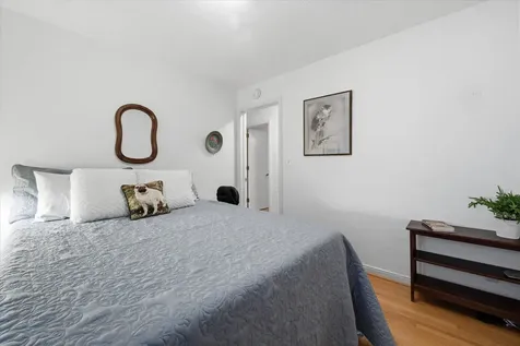 1305 E 52nd Street Minneapolis MN 55417
