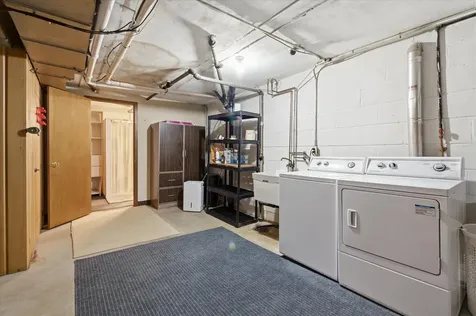 1305 E 52nd Street Minneapolis MN 55417