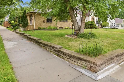 1305 E 52nd Street Minneapolis MN 55417
