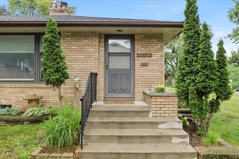 1305 E 52nd Street Minneapolis MN 55417