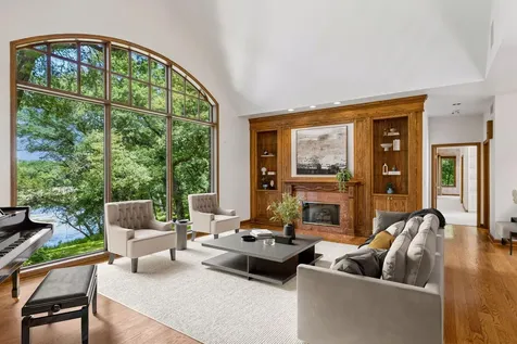 7 Mallard Lane North Oaks MN 55127