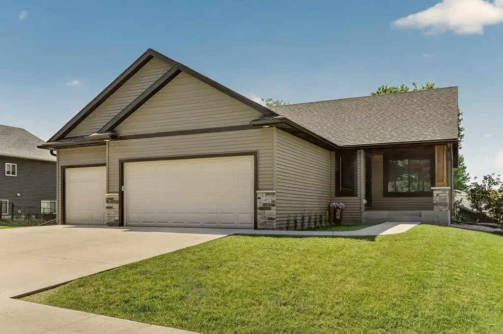 3402 Ridgeline Drive SE Rochester MN 55904