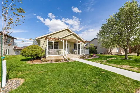 2114 York Street Saint Peter MN 56082