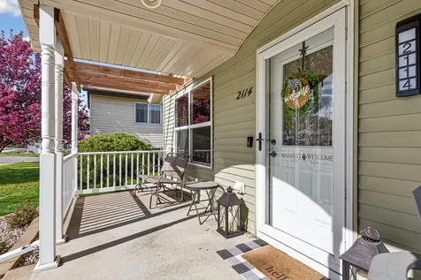 2114 York Street Saint Peter MN 56082