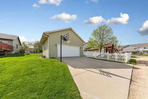 2114 York Street Saint Peter MN 56082