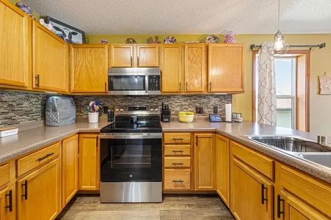 2114 York Street Saint Peter MN 56082