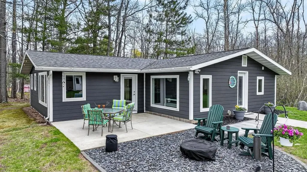 12794 W Indian Point Road New Auburn WI 54757