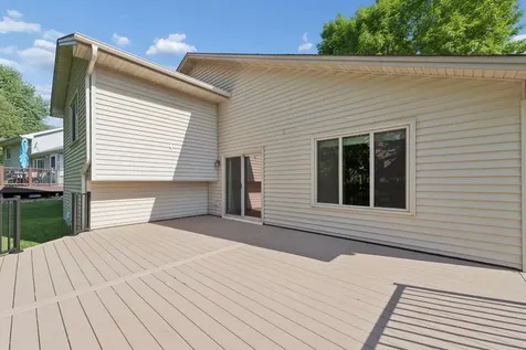 20704 Jaguar Avenue Lakeville MN 55044