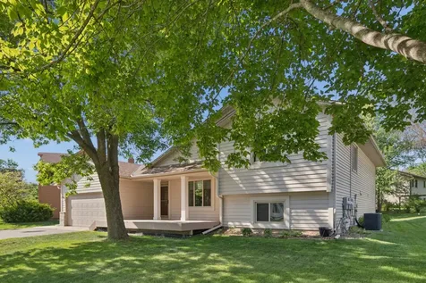 20704 Jaguar Avenue Lakeville MN 55044