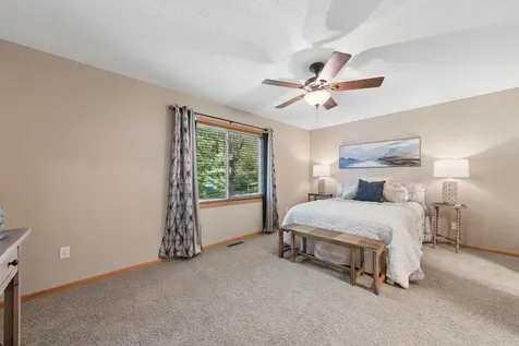 20704 Jaguar Avenue Lakeville MN 55044
