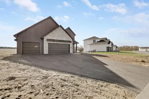 470 Sea Wing Boulevard Prescott WI 54021