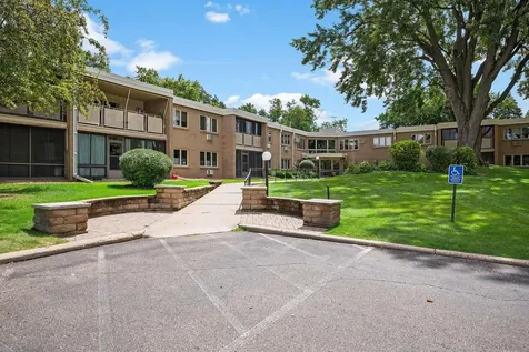 4380 Brookside Court Edina MN 55436