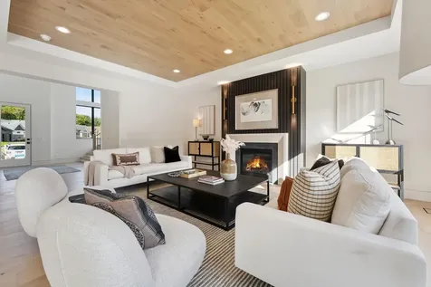 705 Ensconced Way Chaska MN 55318