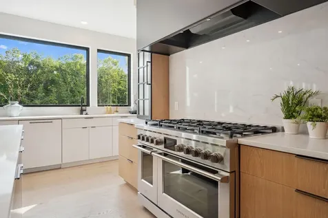705 Ensconced Way Chaska MN 55318