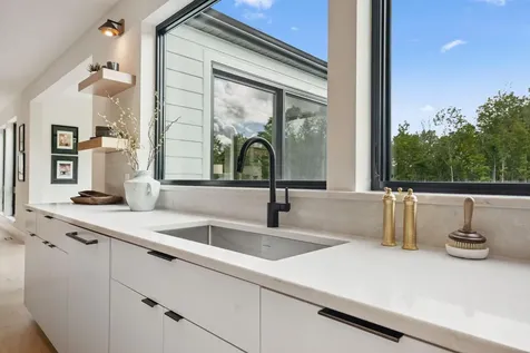 705 Ensconced Way Chaska MN 55318